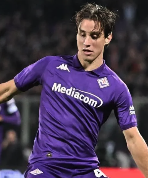 Doze dias após mal súbito, Bove, da Fiorentina, recebe alta do hospital