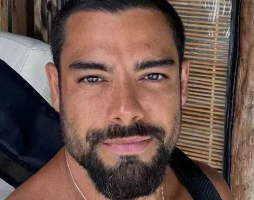 Justiça Proíbe Médico de Celebridades de Fracionar Recibos Após Ação da SulAmérica por Suposta Fraude