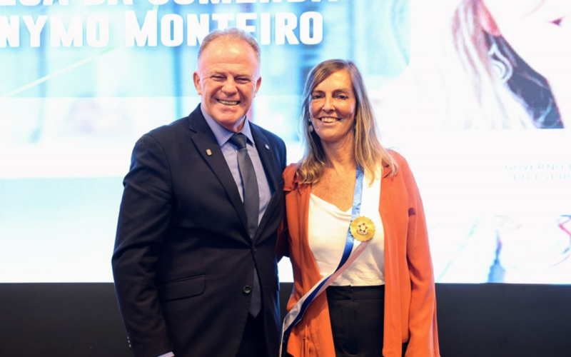 Cientista da polilaminina é agraciada com principal prêmio do governo capixaba
