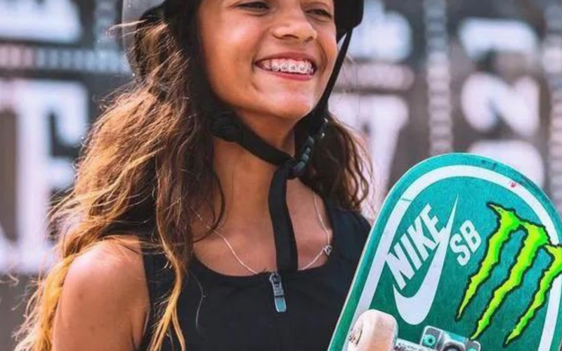 Rayssa Leal supera adversidades climáticas, avança para semifinal e se destaca entre as brasileiras no Mundial de Skate.