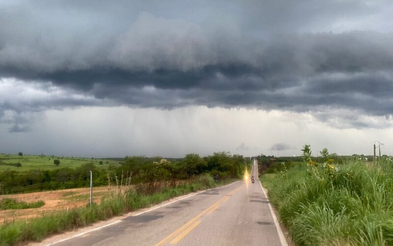 Chuva abençoada: Mais de 70 municípios cearenses são agraciados com precipitações no Dia de São José.