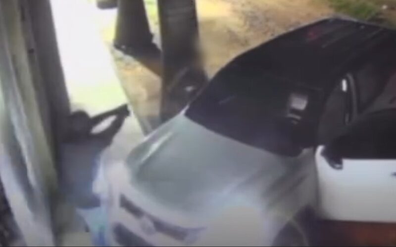 Assalto a empresário em Tianguá, Ceará, é registrado em vídeo ao chegar em casa