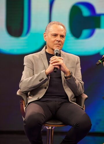Luis Roberto dá início a terapia contra câncer cervical: “No dia 01, conquistamos uma vitória