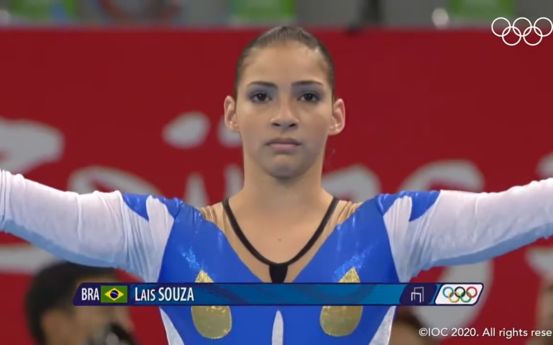 Lais Souza faz emocionante homenagem a Tatiana Sampaio em pé