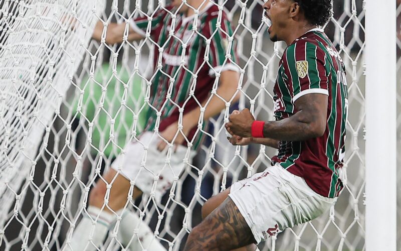 CONMEBOL intervém e remove partida de adversário do Fluminense em local elevado. Confira!