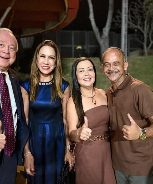 Elinaldo reúne prefeitos e lideranças baianas com Coronel e João Roma em Brasília