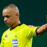 Árbitro brasileiro registra recorde de expulsões na partida inaugural da Copa do Mundo