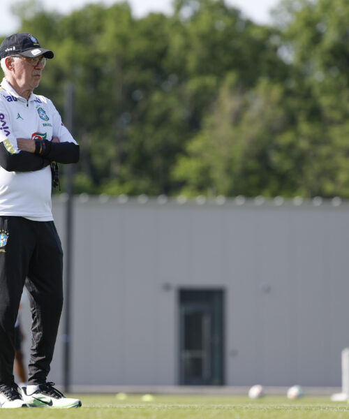 Ancelotti testa táticas inovadoras durante preparação para o amistoso entre Brasil e Egito
