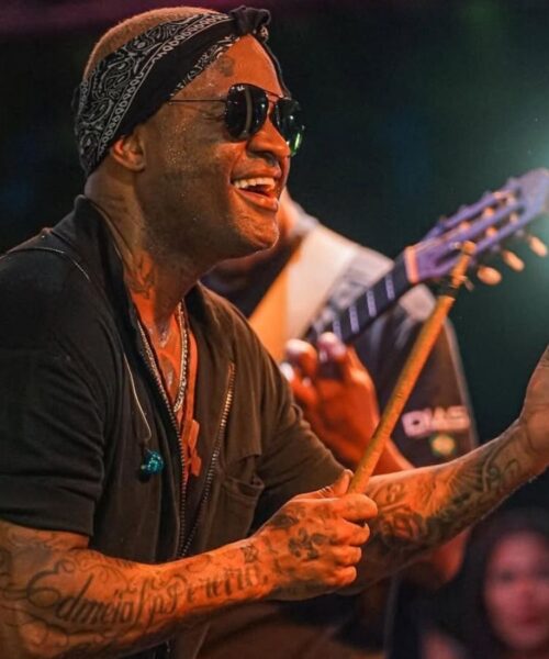 Os Travessos enfrentam turbulências internas e a batalha do percussionista Chorão contra o vício em álcool