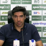Abel Ferreira vai cumprir suspensão de dois jogos após incidente com microfone no Brasileirão; veja os detalhes