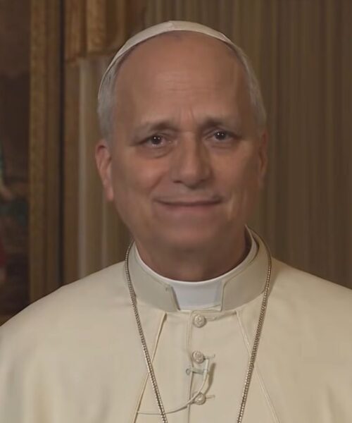 Irmão do Papa Leão XIV acalma devotos ao anunciar que passou por cirurgia completa para tratar câncer